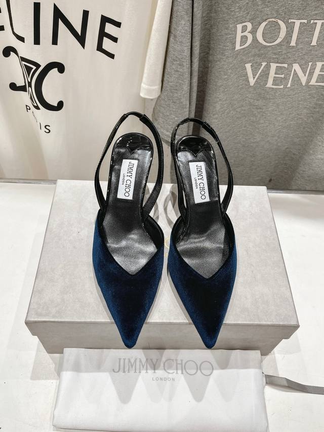 高版本出厂 Jimmy Choo*｜Jc 吉米周2024Ss新款简约尖头小猫跟高跟鞋单鞋 原版套楦，完美的线条，简约大气上脚显气质粗跟舒适百搭，还能拉长双腿显高